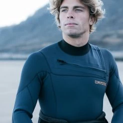 Mystic Marshall Front-Zip (5/3) 12 Mystic Marshall Front-Zip (5/3) -Professional surf equipment store mystic marshall action3